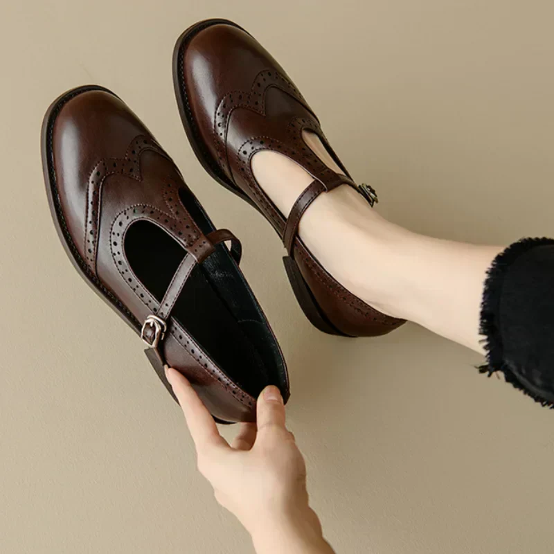 Sarah | Orthopedic Shoes with T-Strap